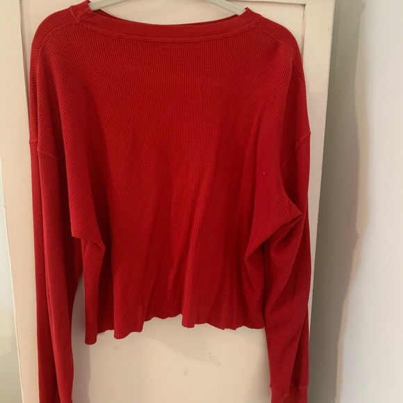 Brandy Melville long sleeve top - Picture 2 of 3